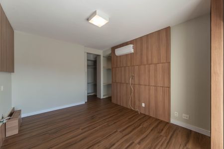Apartamento à venda com 341m², 4 quartos e 6 vagas Apartamento à venda com 341m², 4 quartos e 6 vagasSuite 3
