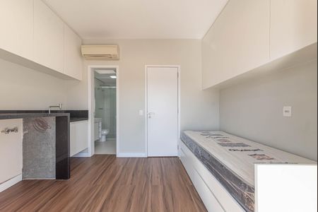 Apartamento à venda com 341m², 4 quartos e 6 vagas Apartamento à venda com 341m², 4 quartos e 6 vagasArea de Serviço