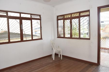 Sala de casa para alugar com 2 quartos, 250m² em Jardim Pinheirinho, Embu das Artes