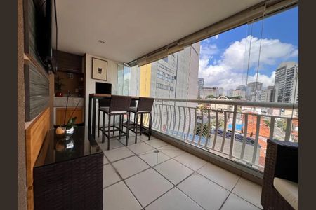 Apartamento à venda com 128m², 3 quartos e 3 vagas Apartamento à venda com 128m², 3 quartos e 3 vagasVaranda