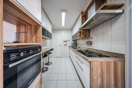 Apartamento à venda com 128m², 3 quartos e 3 vagas Apartamento à venda com 128m², 3 quartos e 3 vagasCozinha