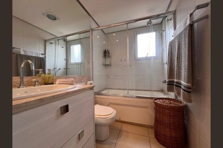 Apartamento à venda com 128m², 3 quartos e 3 vagas Apartamento à venda com 128m², 3 quartos e 3 vagasÁrea externa