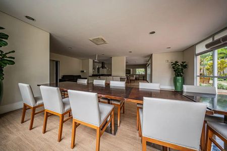 Apartamento à venda com 128m², 3 quartos e 3 vagas Apartamento à venda com 128m², 3 quartos e 3 vagasÁrea externa