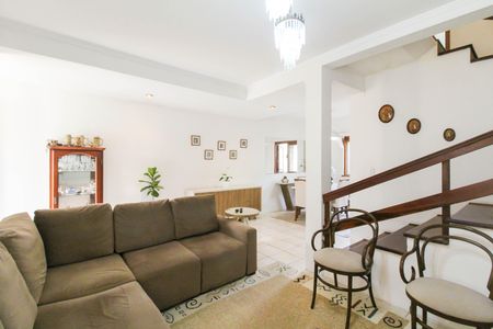 Casa para alugar com 173m², 3 quartos e 2 vagas Casa para alugar com 173m², 3 quartos e 2 vagasSala