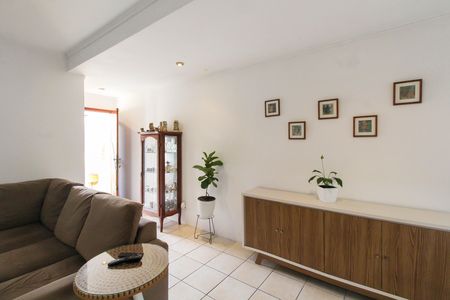 Casa para alugar com 173m², 3 quartos e 2 vagas Casa para alugar com 173m², 3 quartos e 2 vagasSala