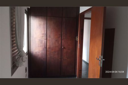 Casa à venda com 3 quartos, 93m² em Vila Zat, São Paulo
