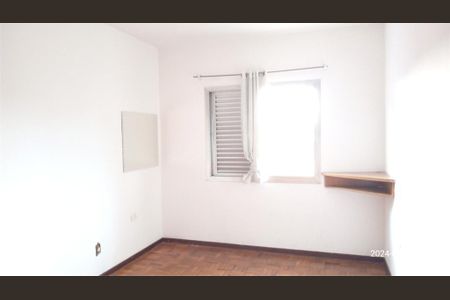 Casa à venda com 3 quartos, 93m² em Vila Zat, São Paulo