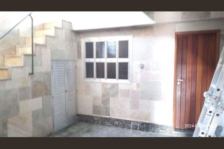 Casa à venda com 93m², 3 quartos e 2 vagas