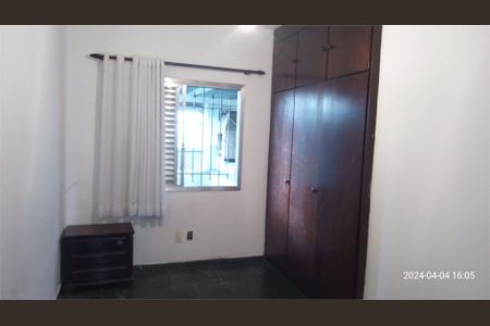 Casa à venda com 3 quartos, 93m² em Vila Zat, São Paulo