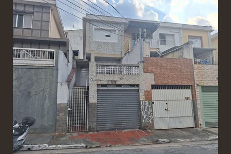 Casa para alugar com 90m², 2 quartos e 1 vaga Casa para alugar com 90m², 2 quartos e 1 vagaFachada