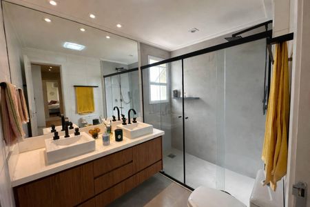 Apartamento à venda com 202m², 3 quartos e 4 vagas Apartamento à venda com 202m², 3 quartos e 4 vagasBanheiro Suíte 2 Principal