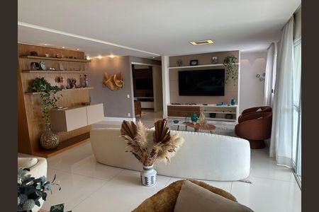 Apartamento à venda com 202m², 3 quartos e 4 vagas Sala de Estar