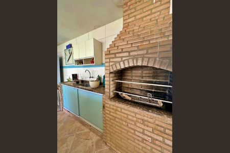 Casa de condomínio à venda com 290m², 4 quartos e 2 vagas Casa de condomínio à venda com 290m², 4 quartos e 2 vagasFoto 01