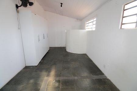 Casa para alugar com 60m², 2 quartos e 2 vagasSuíte 2