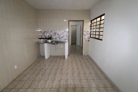 Casa para alugar com 60m², 2 quartos e 2 vagasSala / Cozinha