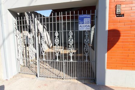 Casa para alugar com 60m², 2 quartos e 2 vagasPlaquinha