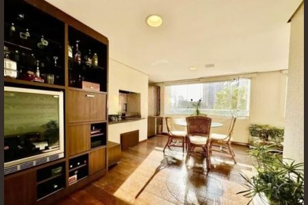 Apartamento à venda com 3 quartos, 206m² em Campo Belo, São Paulo