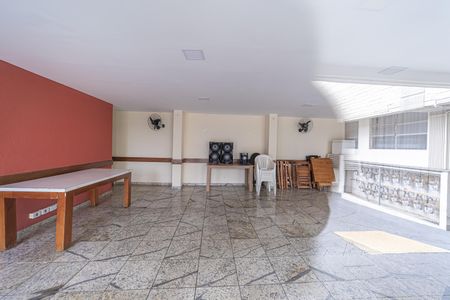 Apartamento à venda com 58m², 2 quartos e 1 vaga Apartamento à venda com 58m², 2 quartos e 1 vagaÁrea comum - Salão de festas