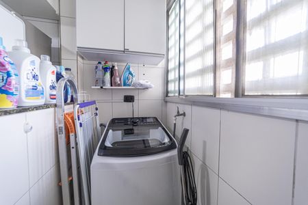 Apartamento à venda com 58m², 2 quartos e 1 vaga Apartamento à venda com 58m², 2 quartos e 1 vagaÁrea de Serviço