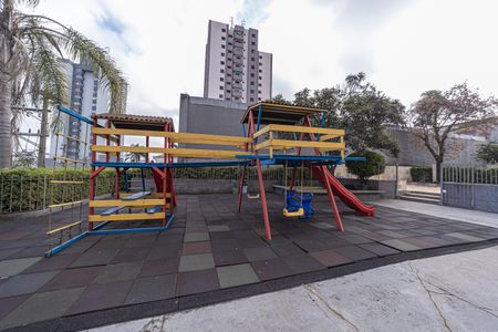 Apartamento à venda com 58m², 2 quartos e 1 vaga Apartamento à venda com 58m², 2 quartos e 1 vagaÁrea comum - Playground