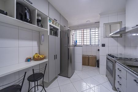 Cozinha de apartamento à venda com 2 quartos, 58m² em Vila Santana, São Paulo