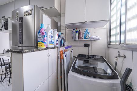 Apartamento à venda com 58m², 2 quartos e 1 vaga Apartamento à venda com 58m², 2 quartos e 1 vagaÁrea de Serviço