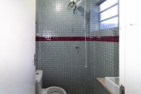 Banheiro de casa para alugar com 1 quarto, 45m² em Jardim Guairaca, São Paulo