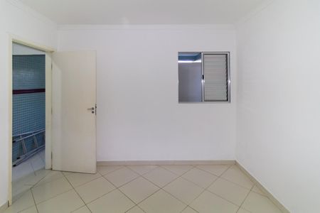 Quarto de casa para alugar com 1 quarto, 45m² em Jardim Guairaca, São Paulo