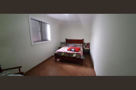 Foto 01 de casa à venda com 4 quartos, 220m² em Vila Lucia, São Paulo