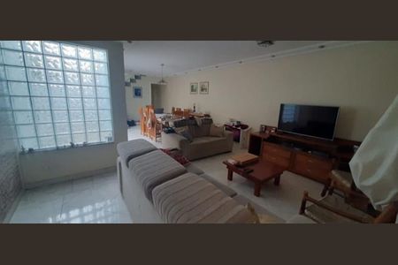 Foto 01 de casa à venda com 4 quartos, 220m² em Vila Lucia, São Paulo