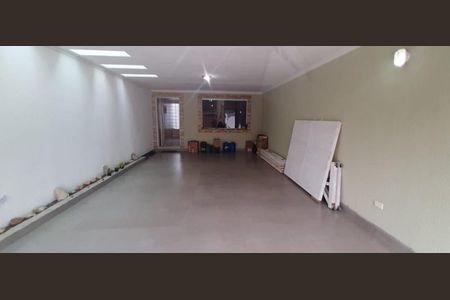 Foto 01 de casa à venda com 4 quartos, 220m² em Vila Lucia, São Paulo
