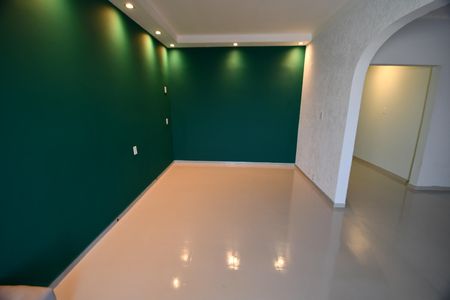 Casa à venda com 398m², 3 quartos e 3 vagasSala