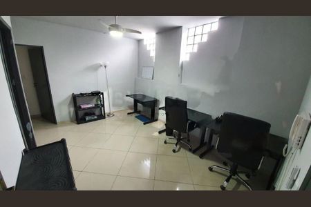 Casa para alugar com 179m², 5 quartos e 6 vagas