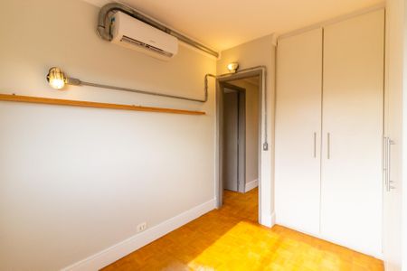 Quarto de apartamento à venda com 2 quartos, 157m² em Pinheiros, São Paulo