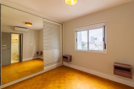 Suíte de apartamento à venda com 2 quartos, 157m² em Pinheiros, São Paulo