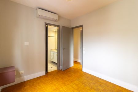 Suíte de apartamento à venda com 2 quartos, 157m² em Pinheiros, São Paulo
