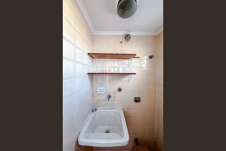 Apartamento à venda com 68m², 2 quartos e 1 vaga Apartamento à venda com 68m², 2 quartos e 1 vagaBanheiro de serviço