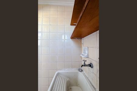 Apartamento à venda com 68m², 2 quartos e 1 vaga Apartamento à venda com 68m², 2 quartos e 1 vagaBanheiro de serviço