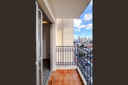 Apartamento à venda com 68m², 2 quartos e 1 vaga Apartamento à venda com 68m², 2 quartos e 1 vagaVaranda
