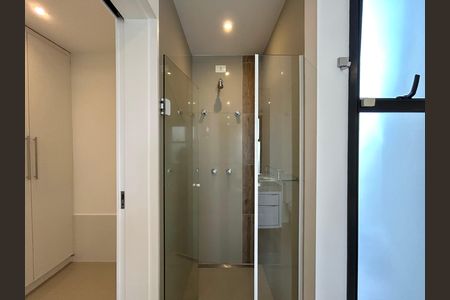 Casa de condomínio para alugar com 190m², 3 quartos e 3 vagas Casa de condomínio para alugar com 190m², 3 quartos e 3 vagasBanheiro suíte