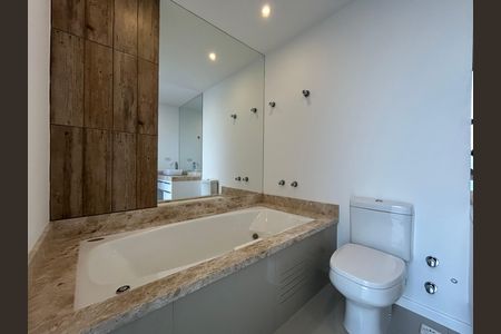 Casa de condomínio para alugar com 190m², 3 quartos e 3 vagas Casa de condomínio para alugar com 190m², 3 quartos e 3 vagasBanheiro suíte