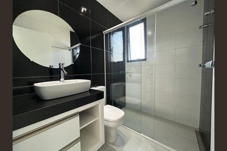 Casa de condomínio para alugar com 190m², 3 quartos e 3 vagas Casa de condomínio para alugar com 190m², 3 quartos e 3 vagasBanheiro