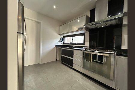 Casa de condomínio para alugar com 190m², 3 quartos e 3 vagas Casa de condomínio para alugar com 190m², 3 quartos e 3 vagasCozinha