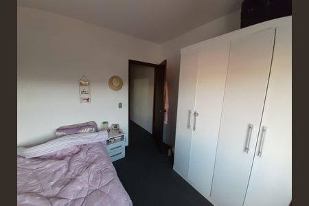 Foto 04 de casa à venda com 3 quartos, 220m² em Jardim Odete, São Paulo