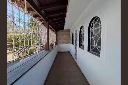 Casa à venda com 210m², 5 quartos e 4 vagas