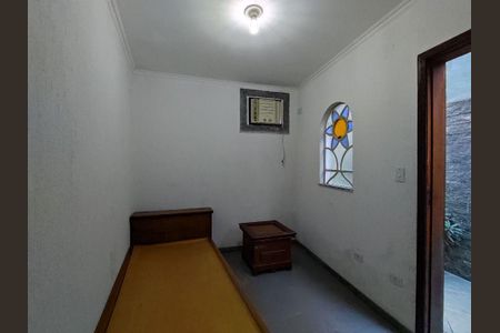 Casa à venda com 5 quartos, 210m² em Jardim Peri Peri, São Paulo