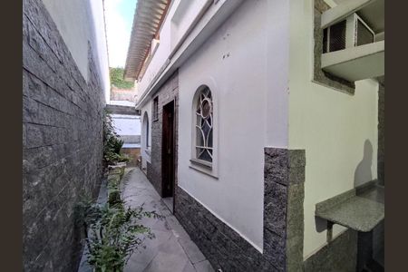 Casa à venda com 210m², 5 quartos e 4 vagas