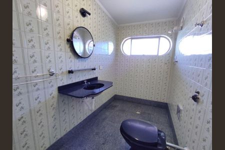Casa à venda com 210m², 5 quartos e 4 vagas