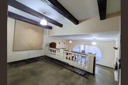 Casa à venda com 210m², 5 quartos e 4 vagas