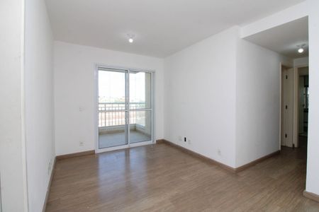 Sala  de apartamento para alugar com 3 quartos, 74m² em Jardim Wanda, Taboão da Serra